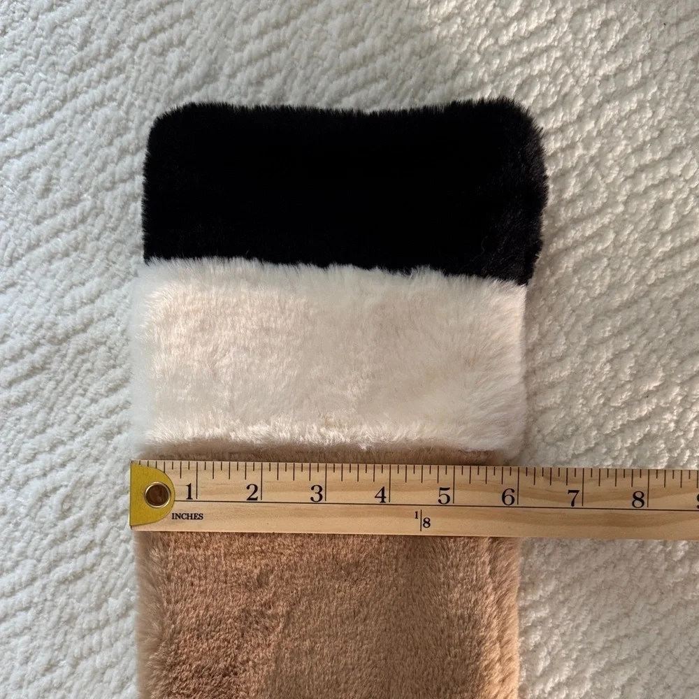 N/A luxurious faux